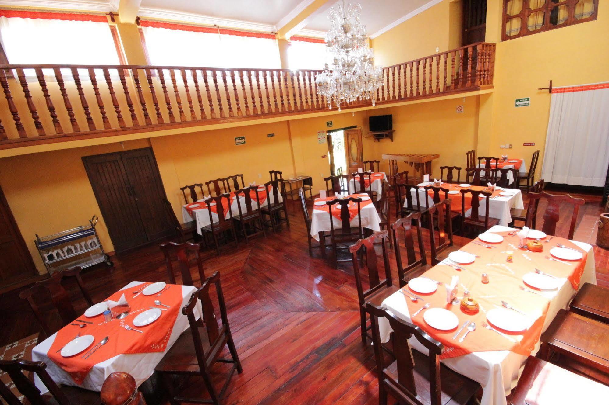 Hotel Plaza Santo Domingo San Cristóbal de Las Casas Exterior foto